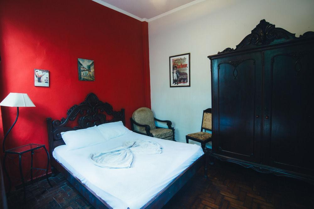 Leonor Guest house